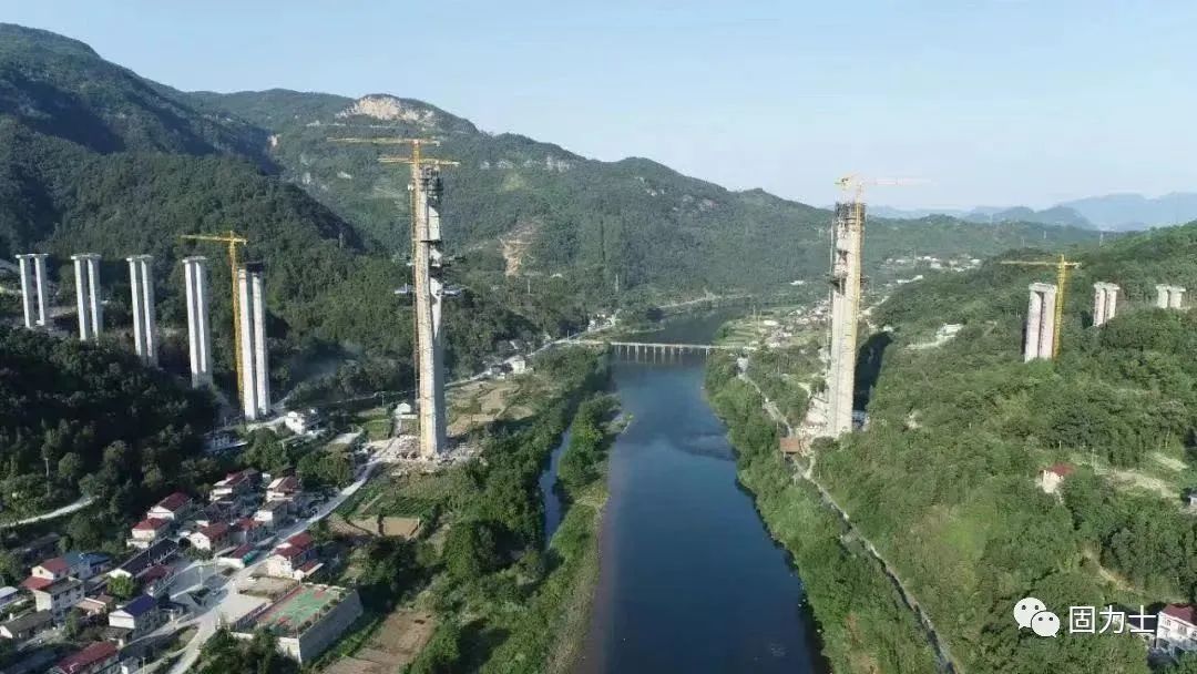 临江固力士参与湖南炉慈高速建设，助力区域经济发展